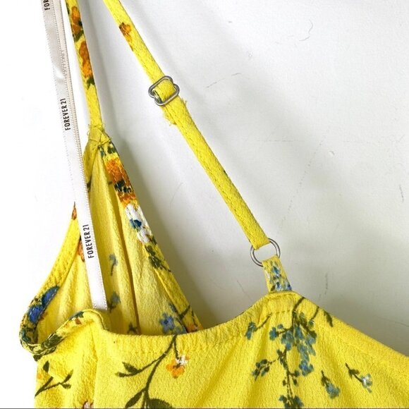 Forever 21 wrap mini dress, sleeveless, in a floral print - Picture 5 of 7